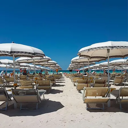 Alojamento de Acomodação e Pequeno-almoço Salento Palace 3*