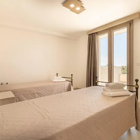 Alojamento de Acomodação e Pequeno-almoço Salento Palace 3*