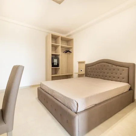 Salento Palace فندق مبيت وإفطار 3*